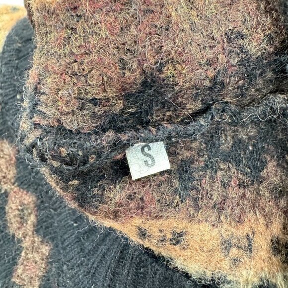 Givenchy Vintage Unisex Sweater - Picture 7 of 10